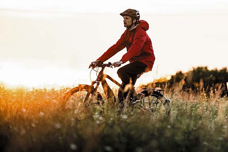 Location de vélo vae Moustache à Langres