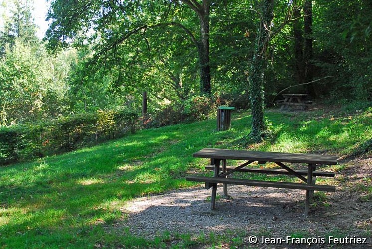 Aire de pique-nique de la tufière de Rolampont