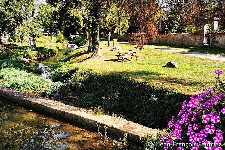 Aire de pique-nique de Vaux-sous-Aubigny