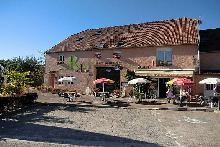 Hôtel du Relais du Lac à Villegusien