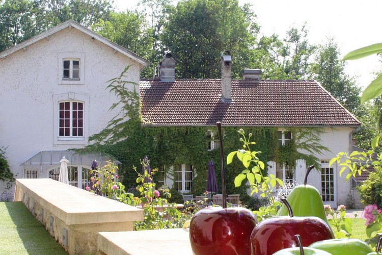 champagne 52 gudmont villiers hotel la source bleue facade mdt52 1._8