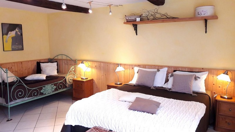 champagne 52 colombey les deux eglises la grange du relais chambre double triple douche._10