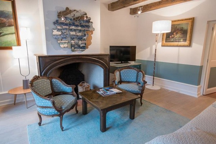 champagne 52 colombey les deux eglises hostellerie la montagne salon 2442._1