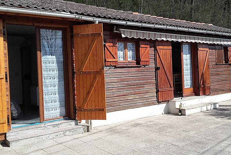 Gite le chalet - lac de Charmes à Changey