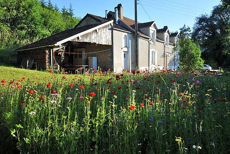 Gîte d'étape de la Maison de Charbonnières à Auberive