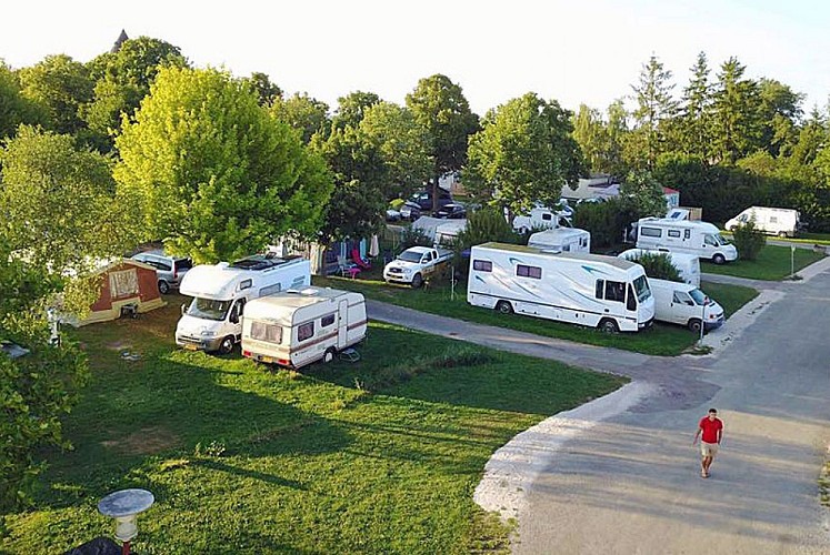 Camping du lac de Villegusien