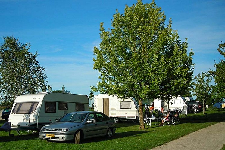 Camping du lac de Villegusien