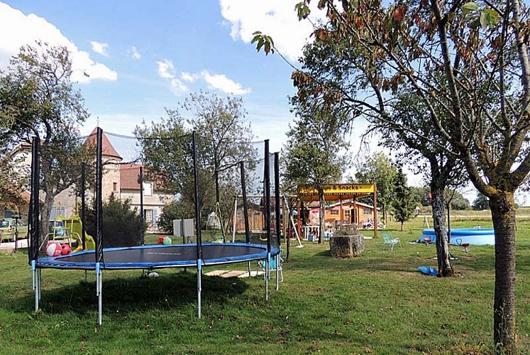 Camping de la Croisée à Flagey