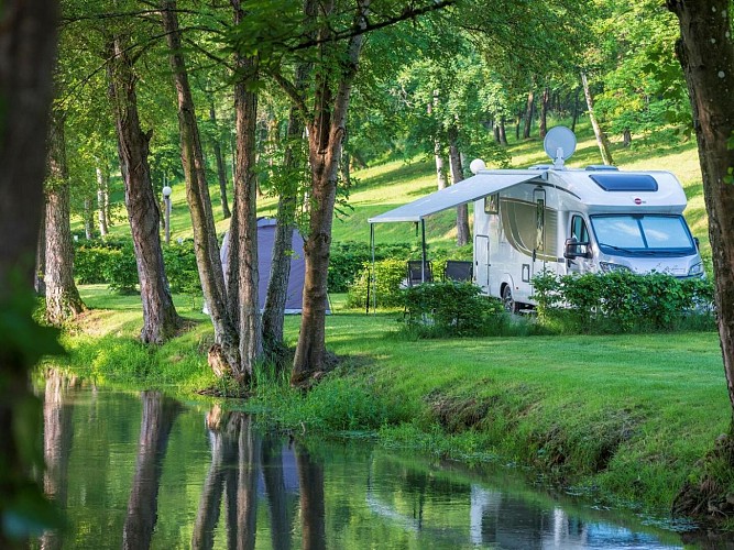 camping-du-buisson-camping-car