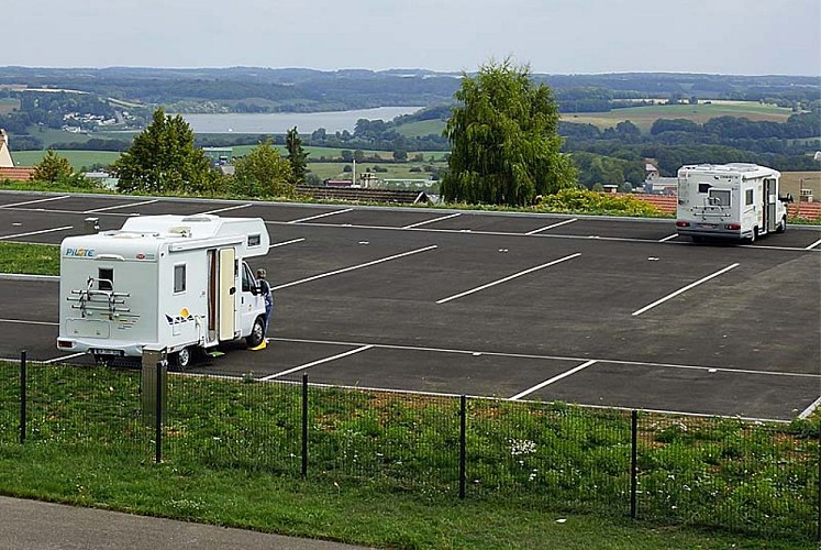 Aire de Camping-Car du Grand-Langres