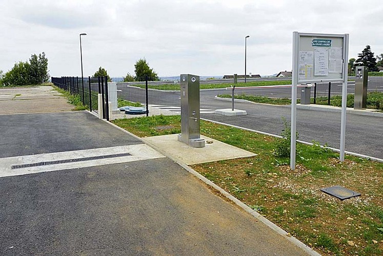 Aire de Camping-Car du Grand-Langres
