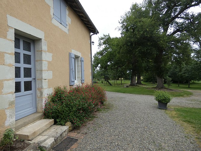 Entrée du Gite de Jean 10402 à Horsarrieu avec les Gîtes de France Landes