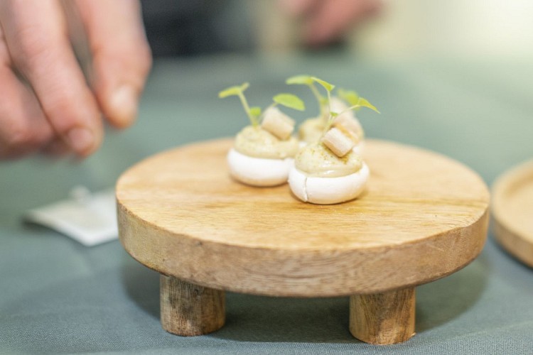 Restaurant table urbaine Logan Laug