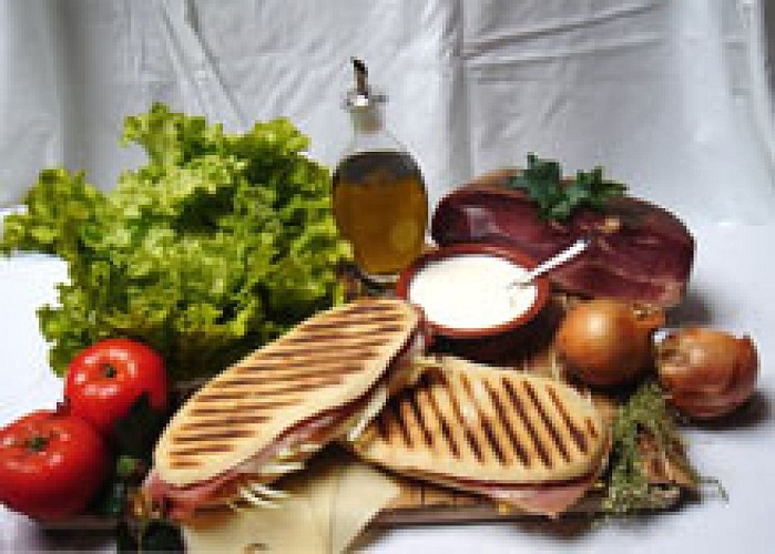 Artiz pizza restaurant