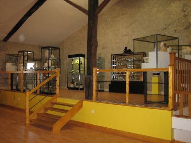 Exposition de faïences de Magnières