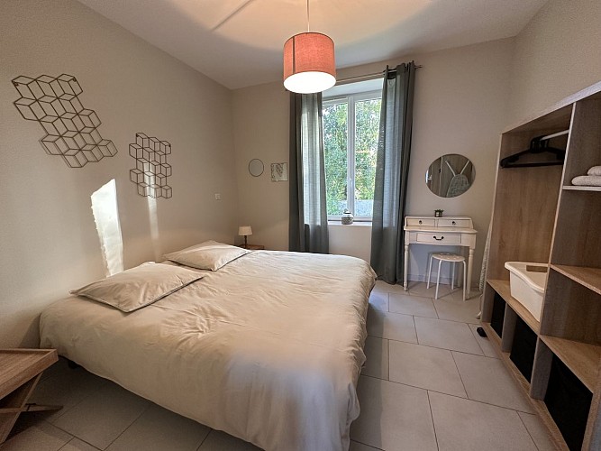 Meublé Thouvenot - "Celui de Droite"