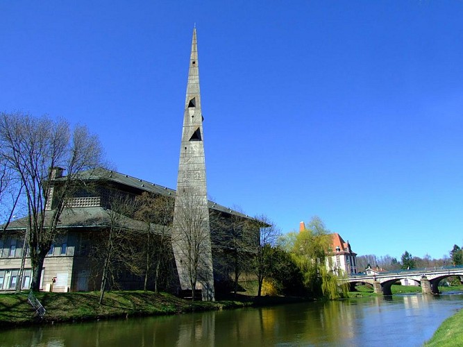 Église moderne Saint-Rémy de Baccarat