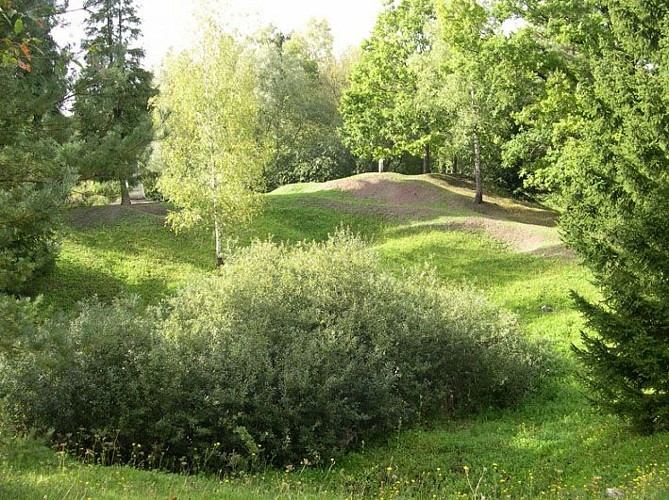 DIE TRICHTER VON LEINTREY