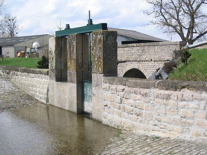 THE GUE-OIR IN VAUCOURT VILLAGE