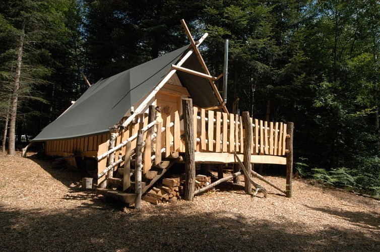 Les Cabanes du Lac de Pierre Percée - La tente du trappeur