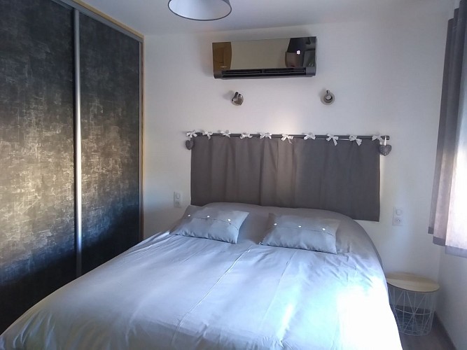 Meublé Levieux - "Ebène"