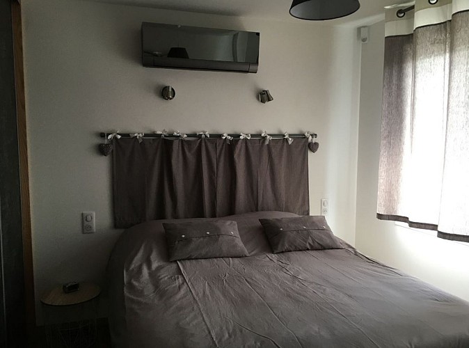 Meublé Levieux - "Ebène"