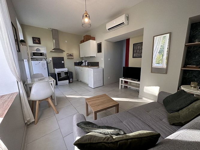 Meublé Thouvenot - "Côté Jardin"