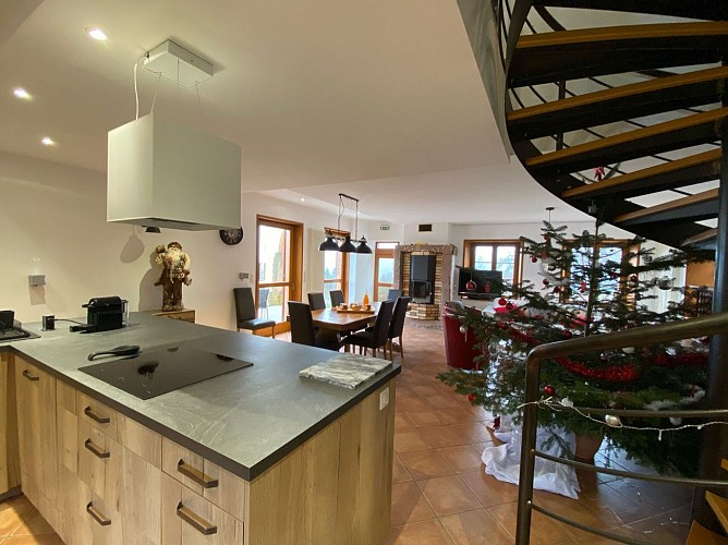 Cuisine ouverte sur séjour