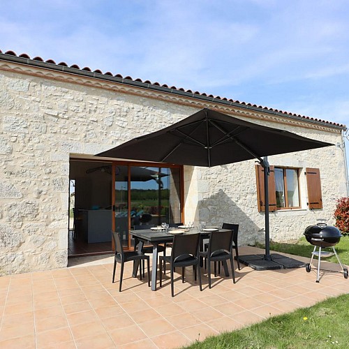 HLOAQU047V50KQI1-StEUTROPEdeBORN-VerrieJaune-photo15