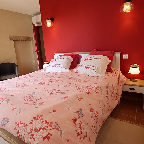 HLOAQU047V50KQIC-StEUTROPEdeBORN-VerrieRouge-photo10