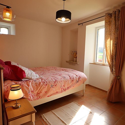 HLOAQU047V50KQIC-StEUTROPEdeBORN-VerrieRouge-photo11