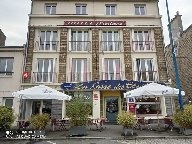 Hotel moderne Vire Normandie (TIS) (1)