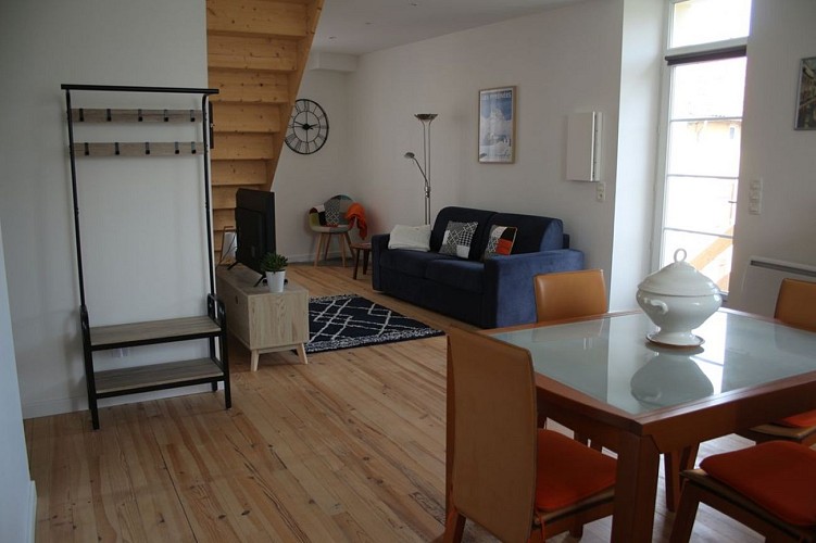 f0c10864d765cf87102ff2beff51b19532afa6fb-2