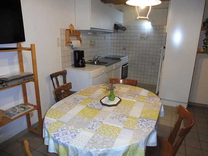 Flat 5 persons - La Linaigrette - Terrace, garage and pétanque court