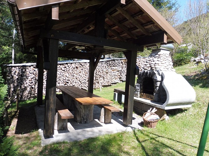 Flat 5 persons - La Linaigrette - Terrace, garage and pétanque court