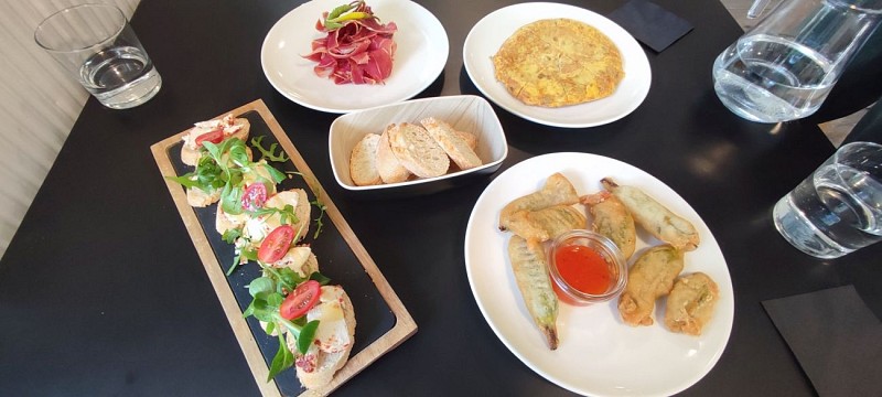 Assiette de Tapas - BAR A TAPAS GOUAILLARDEU (©OTHB)