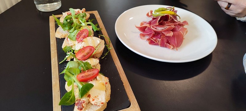 Assiette de Tapas 2 - BAR A TAPAS GOUAILLARDEU (©OTHB)