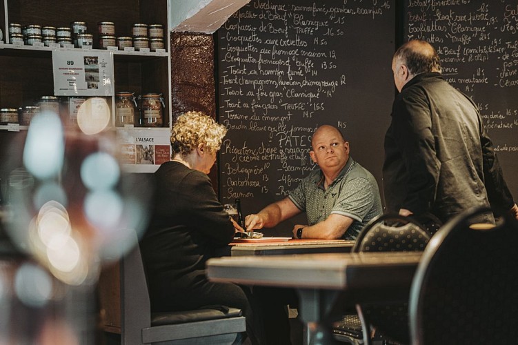 Chez l'Père Sarrasin