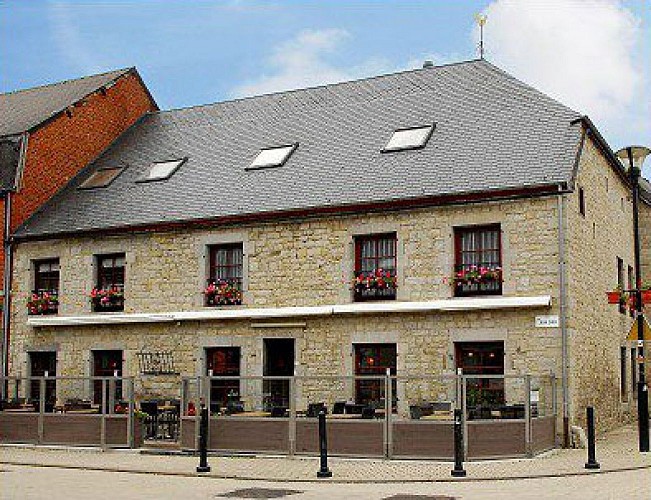 Les4voyes-olloy-sur-viroin-ext