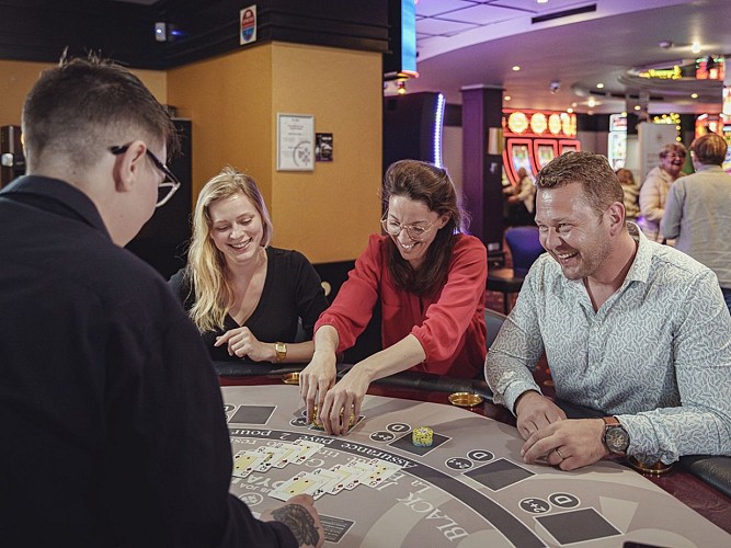 casino-JOA-jeux-groupe-Credit-Gaetan-CLEMENT