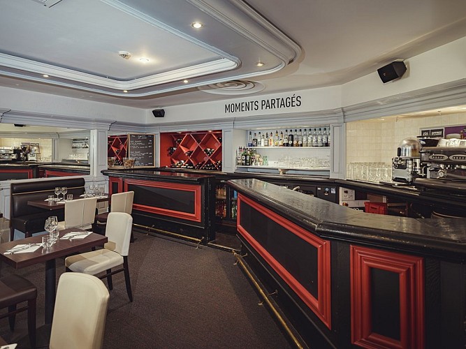 restaurant-casino-salle-bar-saint-aubin