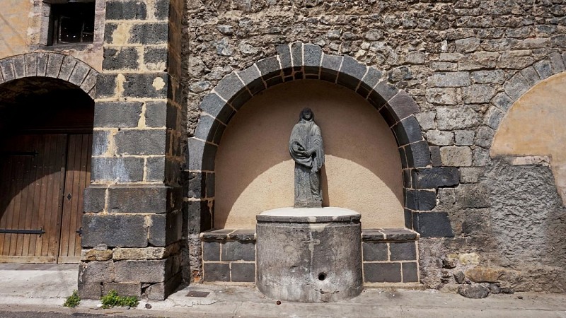 L'abbatiale Saint-Pierre et ses bâtiments conventuels