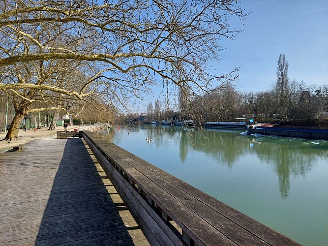 Promenade Yvette Horner