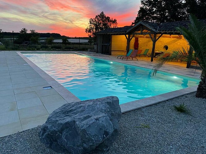 Les 4 Bastides (Ste Eutrope de Born) - piscine (2)