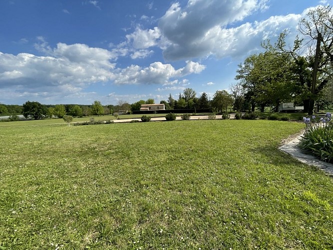 Les 4 Bastides (Ste Eutrope de Born) - jardin (2)