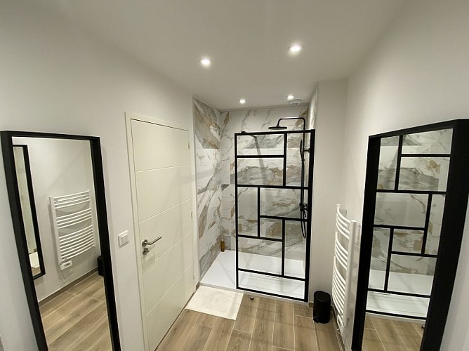 Le secret du parc des remparts_Photo 08 - SDB