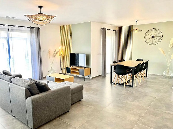 b2b9fb66-e974-4fea-a005-0cbfd7d13169