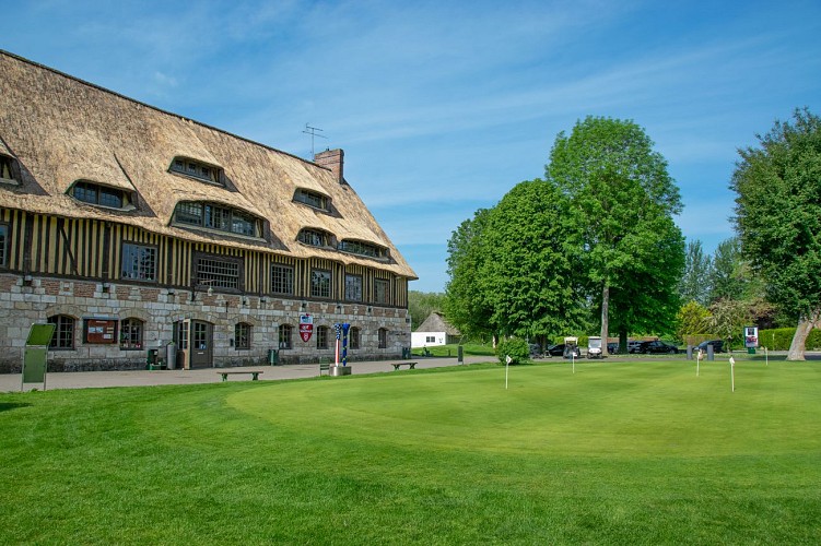Club House et Putting Green_DSC_0782_©️Emma Besnard (1)