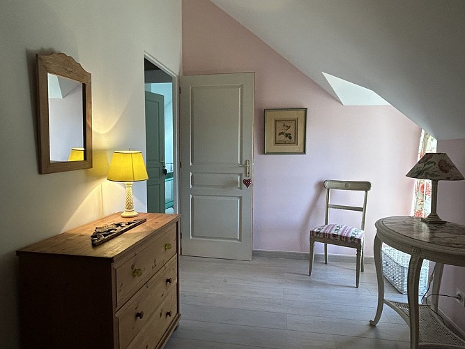 sologne-romorantin-gite-meuble-madeleine-chambrerose charme