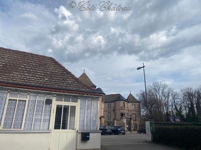 Extérieur du meublé côté château à Mutzig